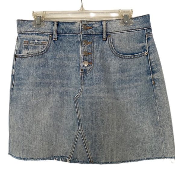 Old Navy Blue Denim Button Fly Mini Skirt Jean skirt, backyard bbq, vacation - Picture 1 of 11